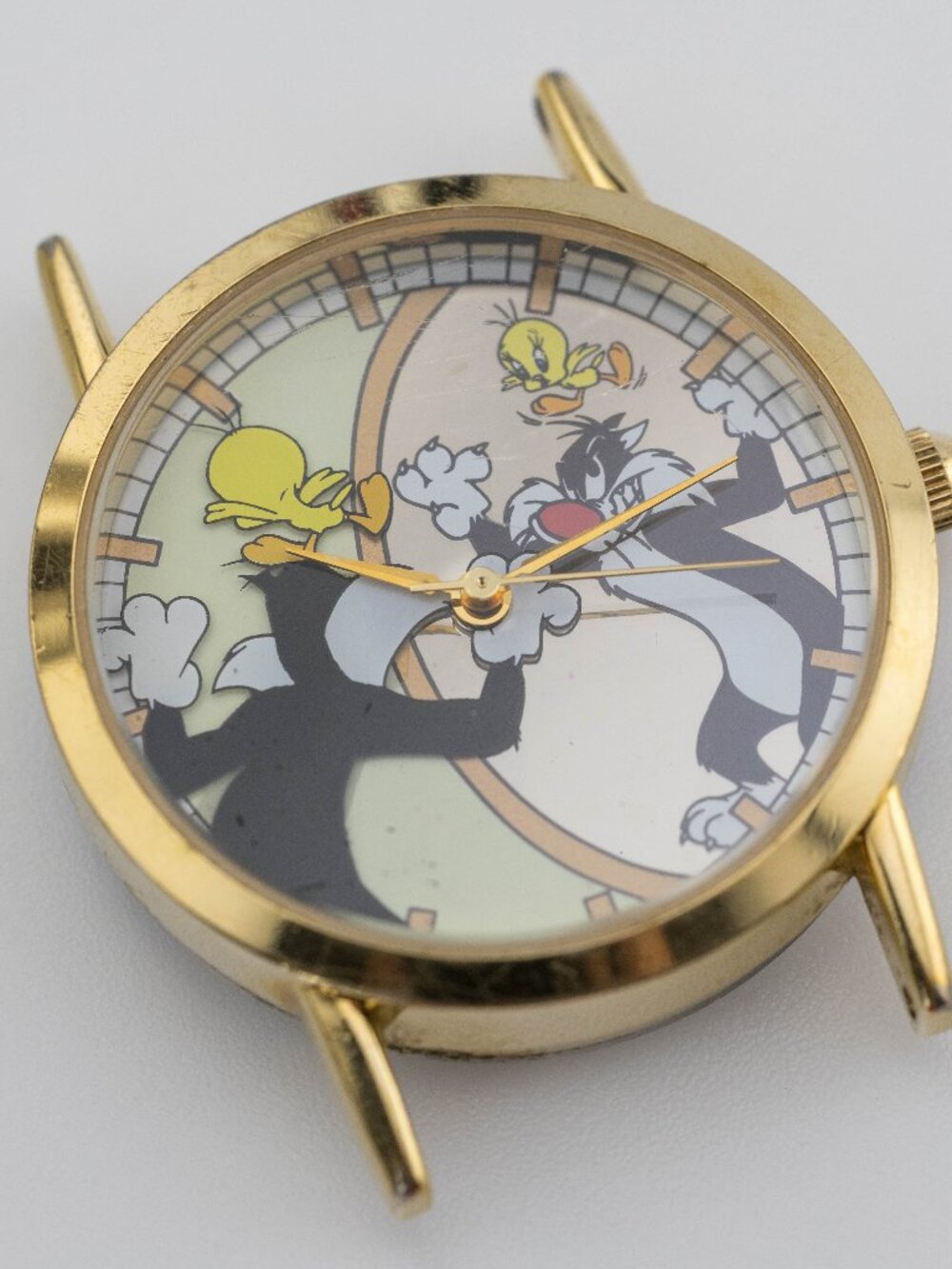 Fossil WB Women's Sylvester Tweety No Band Quartz Analog Watch Fresh Battery